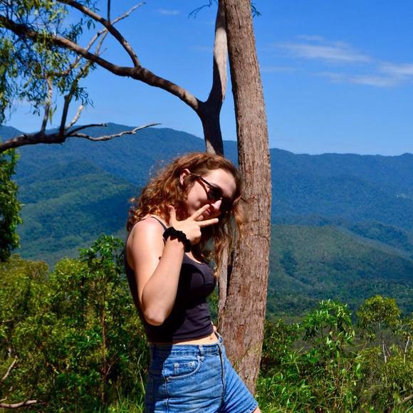 Meet your Posher, Sarah - Picture 1 of 1